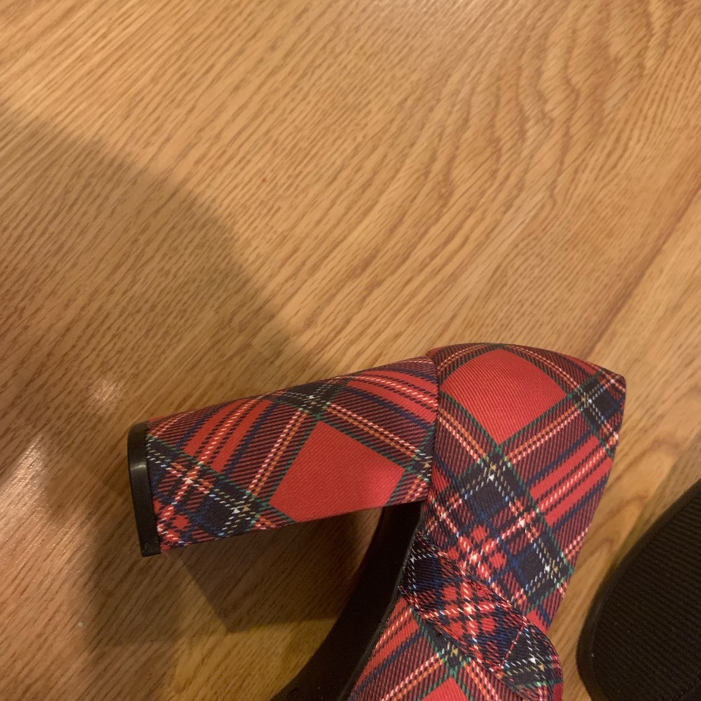 Red Plaid Platform Mary Jane Heels - Picture 9 of 12